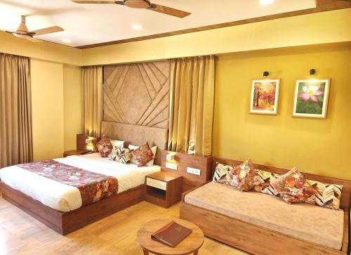 WhatsApp Image 2025-06-25 at 11.29.33 AM (2) (1)