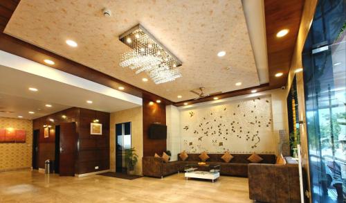 WhatsApp Image 2025-06-25 at 11.31.03 AM